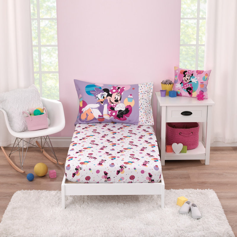 Minnie Mouse Let s Party 2 Piece Toddler Sheet Set
